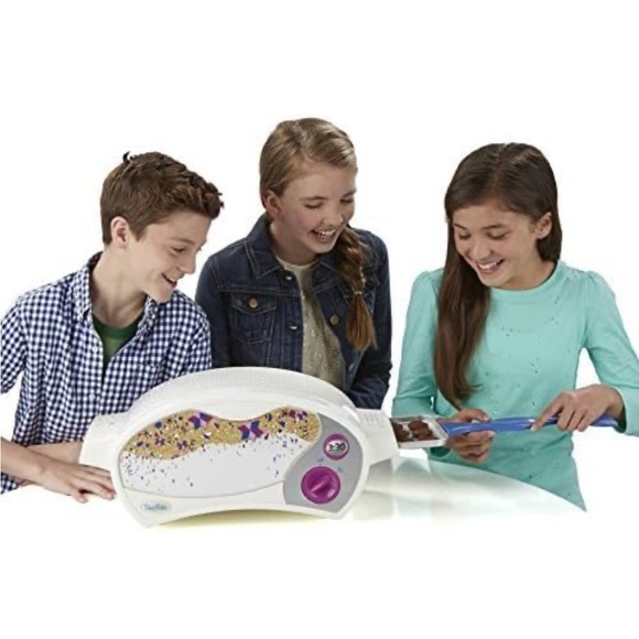 Easy-Bake Ultimate Oven Baking Star Edition - Picture 2 of 6